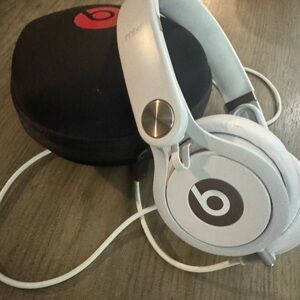 Beats White On-Ear Mixr Headphones
